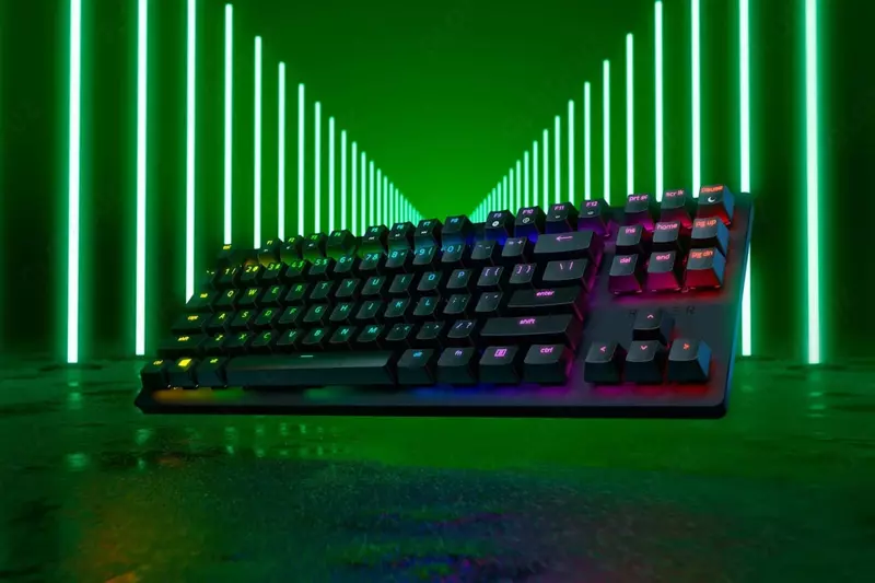 Проводная игровая клавиатура "Razer" Huntsman Tournament Edition, USB RGB (Арт. - RZ03-03080100-R3M1) Черная