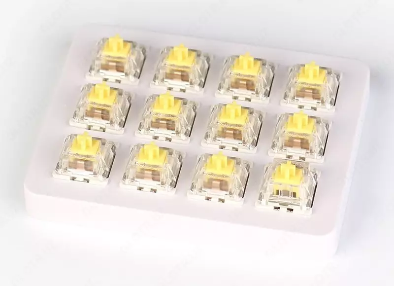 Набор механических переключателей "KEYCHRON" Gateron Switch с держателем, 12 шт. (Арт. - Z4_KEYCHRON) Желтый