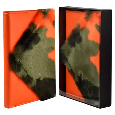 Ежедневник недатированный, 130х200 мм, (кожзам+искусственный мех, 120л., подарочная упаковка). Цвет оранжевый.