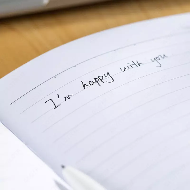 Bloknot (chiziq) "Deli" 252 x 174 mm, 96 l., qattiq qopqoq (Art. - 324-EN) Assortiment