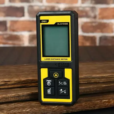 Лазерный дальномер "Deli Tools" 5 см-50 м, точность +/-3 мм, дисплей 1,7", авто. отключение (Арт. - EDL331040B) Черный/Желтый