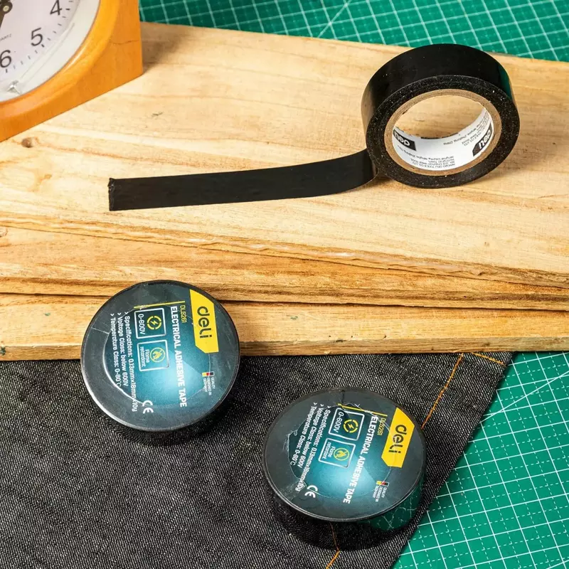 Изолента (ПВХ) "Deli Tools" 18 мм х 10 м (Арт. - EDL5261) Черная