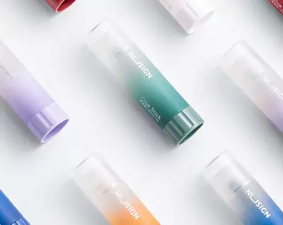 Клей - карандаш "Deli" Nusign 15 гр. (Арт. - 146-NS) Ассортимент