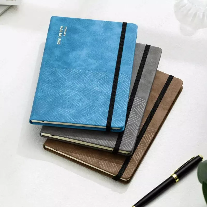 Записная книжка (клетка) "Deli" А5, 210 х 143 мм, 80 л., резинка-застежка, закладка-ляссе (Арт. - 123G-N-gr) Серая