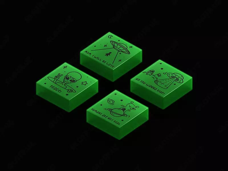 Корректирующий ластик (прямоугольный) "Berlingo" Aliens, карт.дисплей, флуоресцентный (Арт. - BLc_00610) Белый