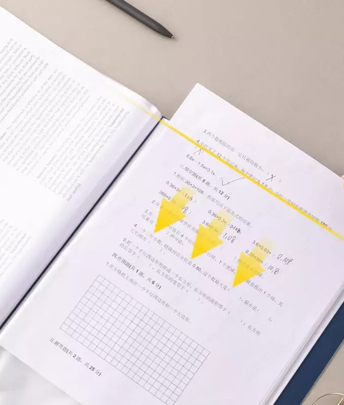 Пластиковая папка для документов "Deli" Ixuni, 60 вклад., А4, 600 мкм, 21 мм (Арт. - 63-60-P-lgr) Светло/серая