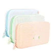 Kantselyariya buyumlari uchun qalam qutisi (fan shaklidagi) "Deli" Pushti kun