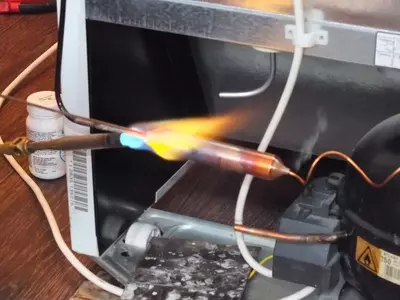 Цена по запросу Ремонт бытовых холодильников