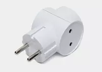   Beshr uchligi  adapter  3 uyali  yerga ulanmagan  ixcham o‘lchamli  mustahkam korpus  B35