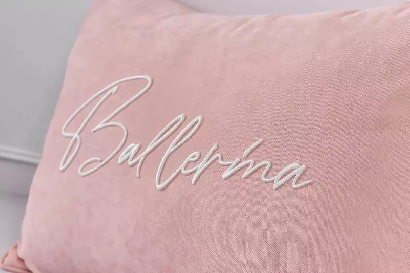 Beshik uchun dekorativ yostiq Almila "Balerina" 35 x 50 sm (Turkiya) No:06 Chakana savdo