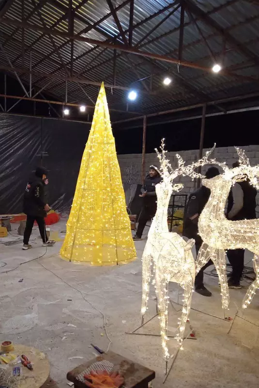 OOO LENOR TRADE - Ёлки Президентский Новогодние большие и маленькие +оформление