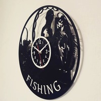 Настенные часы для рыбака - 250 000 сум