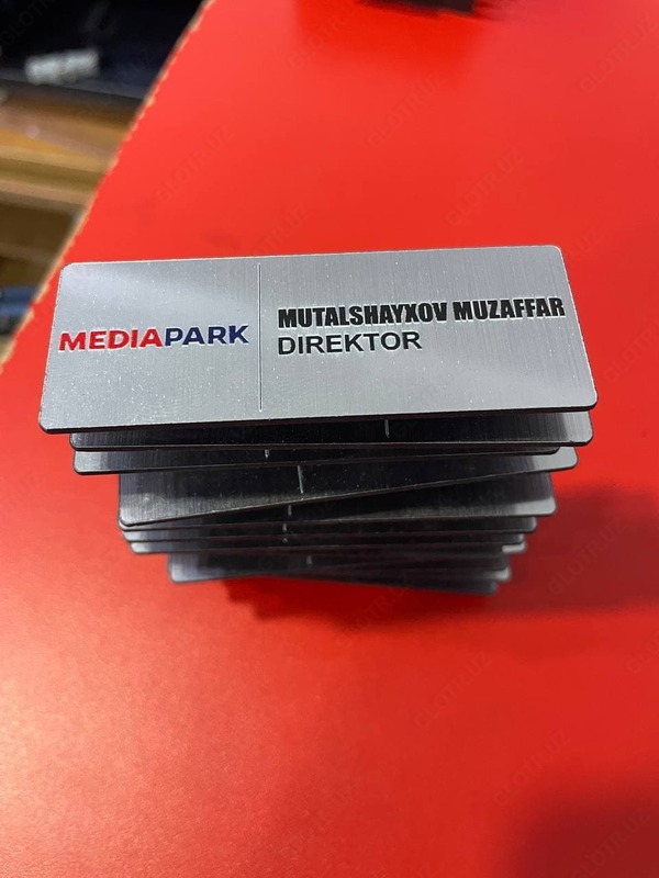 Металлические значки с логотипом - по запросу