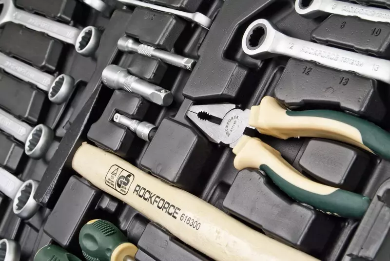  Набор инструментов ROCKFORCE RF-420225  202 предмета Только в розницу