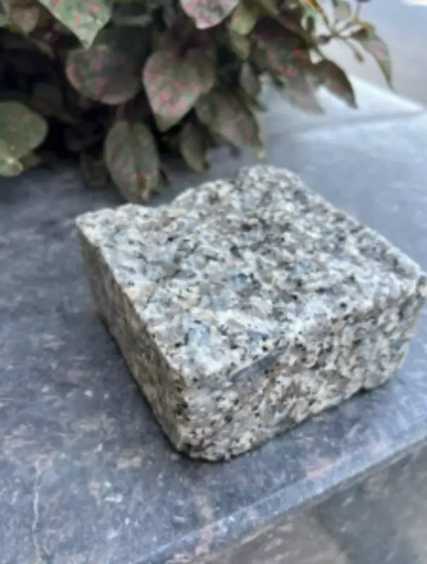 Tabiiy tosh granit maydalangan - 145 000 so'm