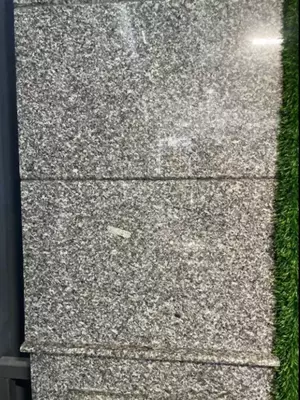 Suvliq tabiiy granit toshi