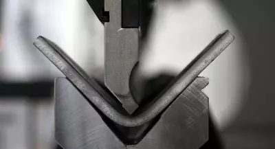 Гибка металла на листогибе