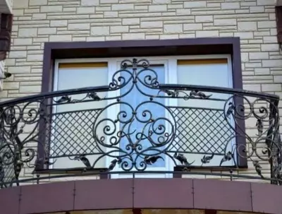 Temirdan yasalgan balkon panjarasi CM0002 - Narx so&#039;rov asosida