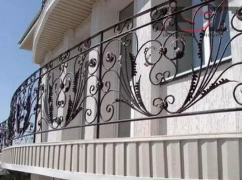 Balkonga ishlangan temir panjaralar CM0003