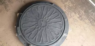 966 000 сум / шт. Чугунные люки для канализационных систем