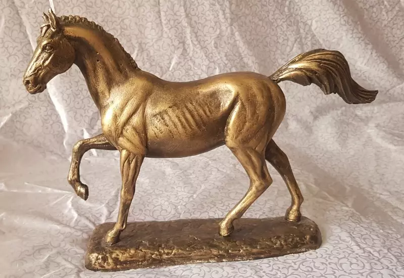 скульптура Лошади