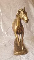 750 000 сум скульптура Лошади