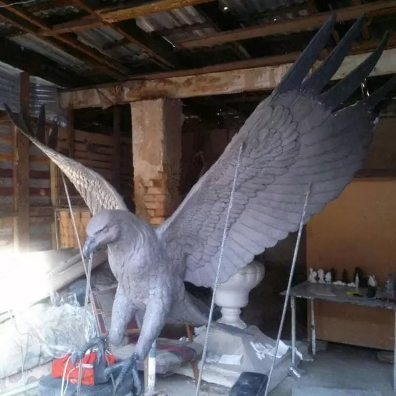 скульптура ов қилаётган Бургут композицияси - 20 000 000 so'm