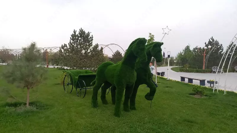 Из зеленого газона делаю украшения разных видов Только в розницу