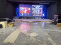 Tadbirlaringiz uchun LED displey (LED) Ichki makon uchun LED displeylarning xususiyatlari UZLED