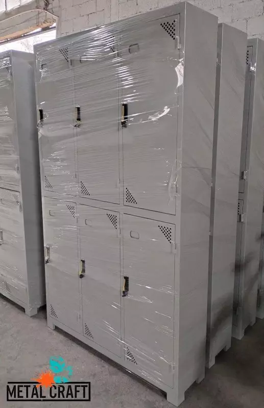 Шкаф для раздевалки. - по запросу