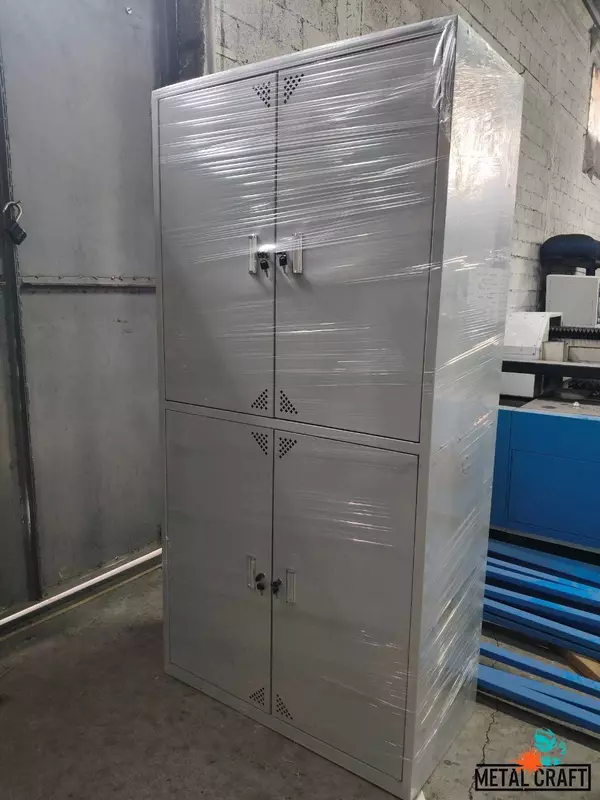 Шкаф для раздевалки. Шкафы для одежды