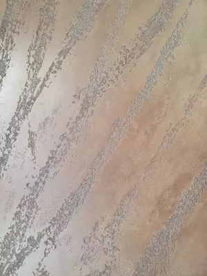 Ottocento (qum) Venetsiyalik badiiy-beton teksturali devor va shipni bo'yash