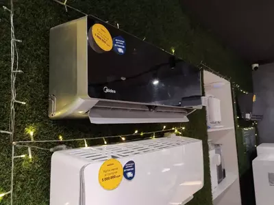 Konditsioner Midea Mirror 12 Past kuchlanish 145V