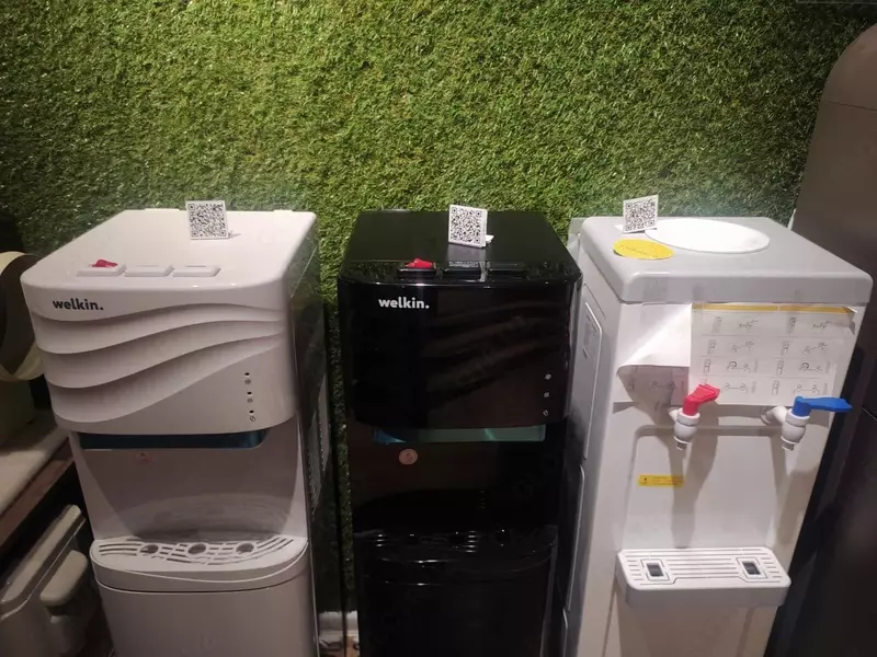 Welkin-dan pastdan yuklanadigan sovutgichlar