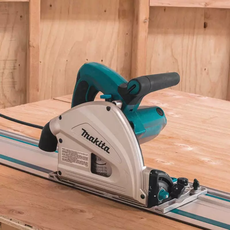 Погружная дисковая пила Makita SP 6000J - 5 700 000 сум