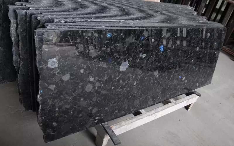 Labradorit: plitalar 2 sm - 1 495 000 so'm