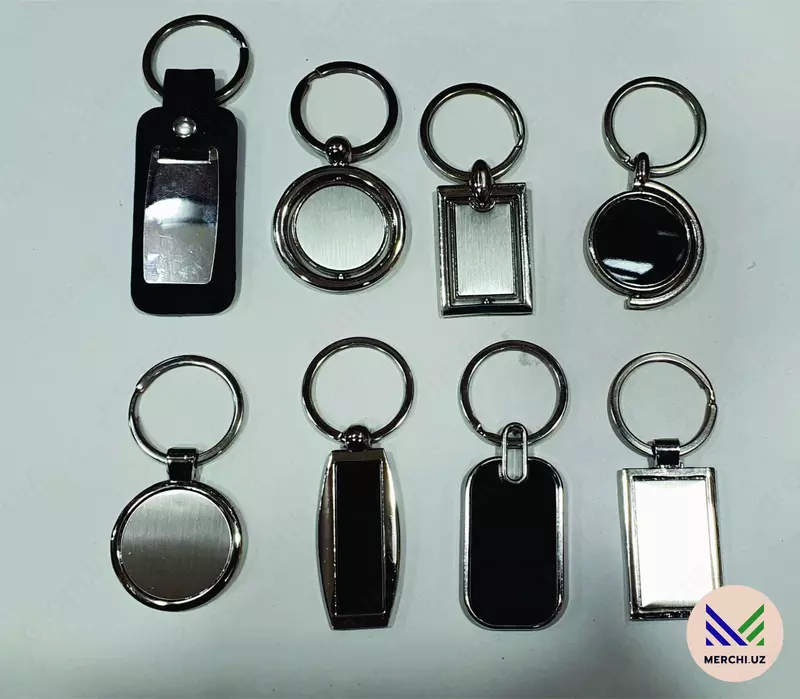 Брелки с логотипом