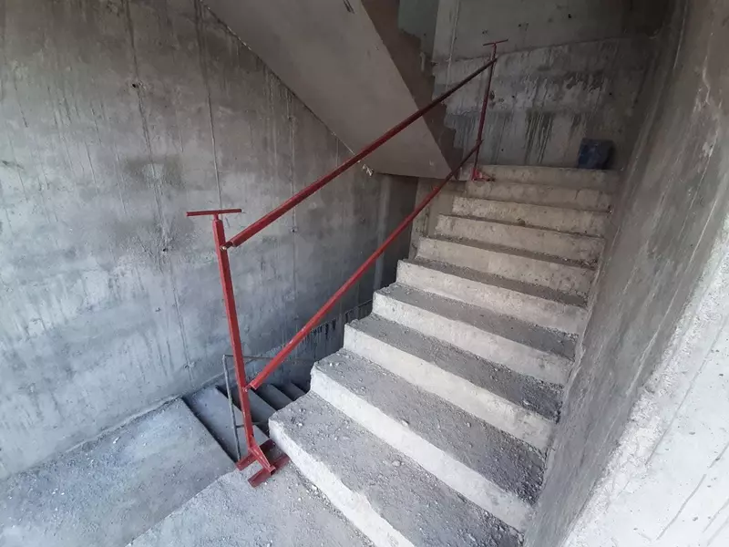 Ограждение с перилами регулируемое (2500…4200 х 1200 мм.) - 350 000 сум