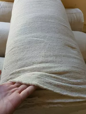 To'qilmagan tikuvli mato