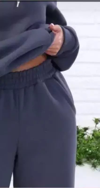 Аёлларни спортивкаси - {0} so'mdan