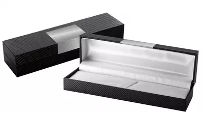 Футляры с логотипом