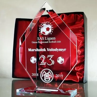 Награды из стекла с логотипом