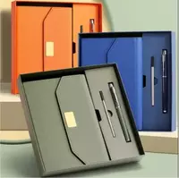 Подарочный набор в коробке ежедневник + ручка