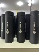 O'rnatilgan harorat sensori bilan termos