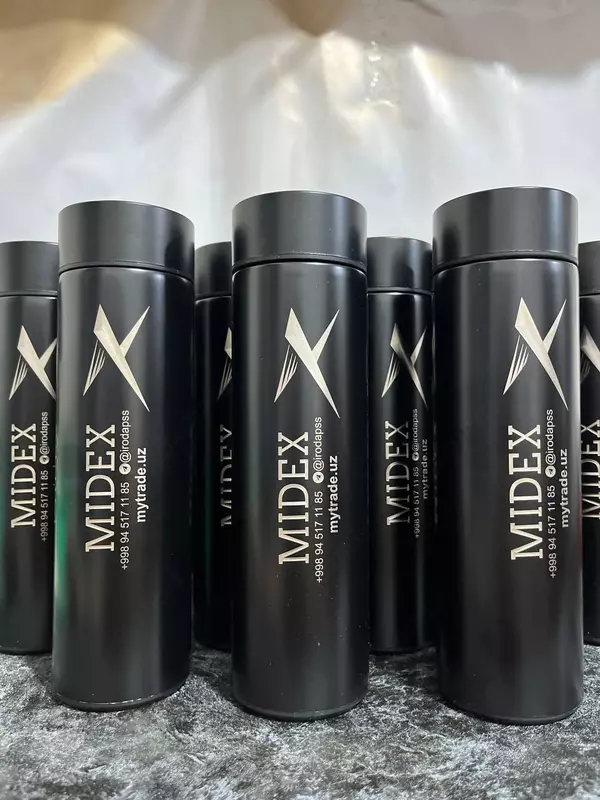 O'rnatilgan harorat sensori bilan termos - PRO press