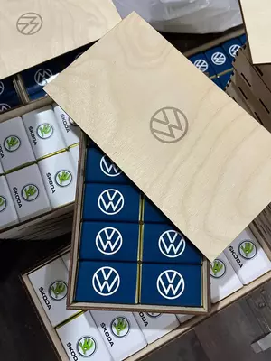 Конфеты с логотипом, шоколад 10 гр. и 15 гр., индивидуальная обертка