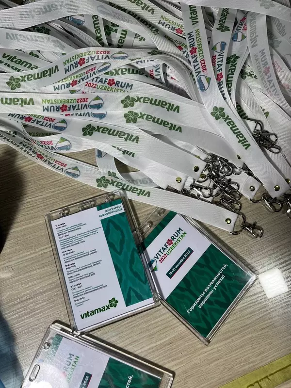  Logotipli nishon uchun lanyard (bir tomonlama  reps) - Beydjlar
