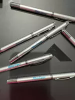 Logotipli sovg'a qalam (lazer ko'rsatgich) - {0} so'mdan