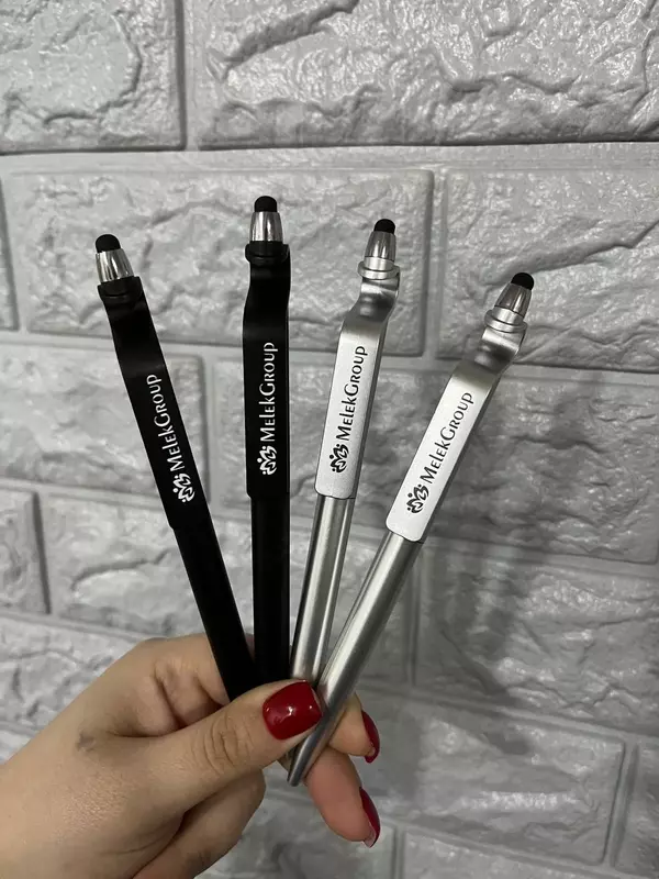 с логотипом