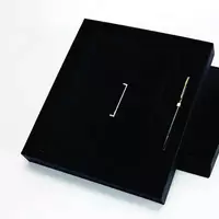 Sovga biznesi qutida  kundalikda  qalamda  logotipli